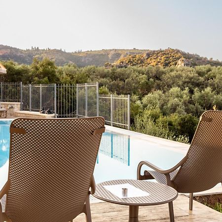Olympia Zervea Studios With Pool - Apartment Kardhamili Bagian luar foto