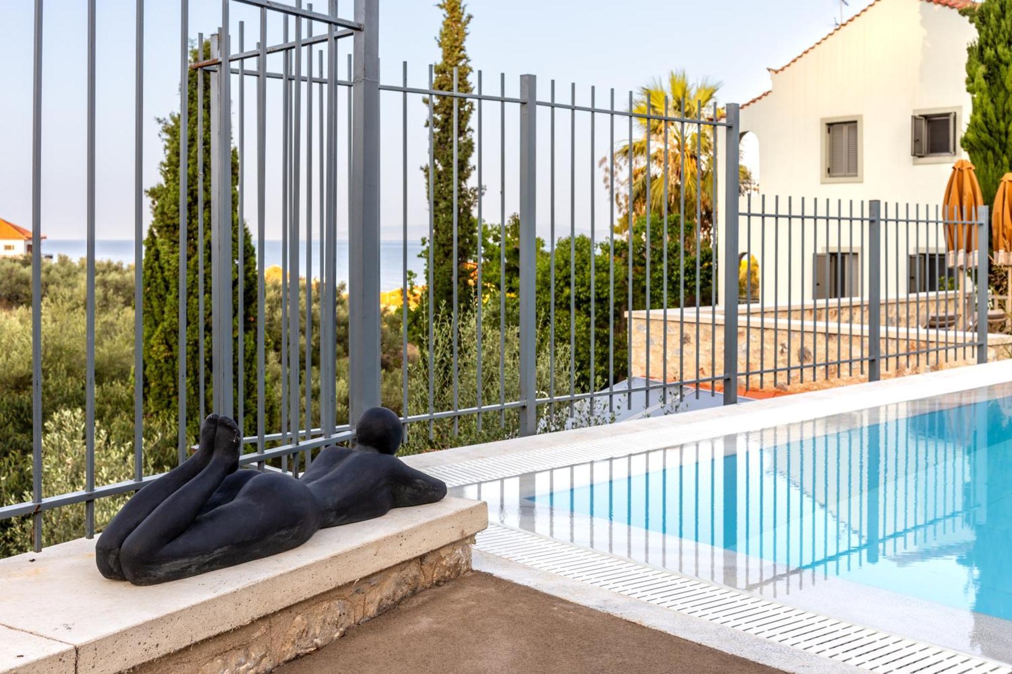 Olympia Zervea Studios With Pool - Apartment Kardhamili Bagian luar foto